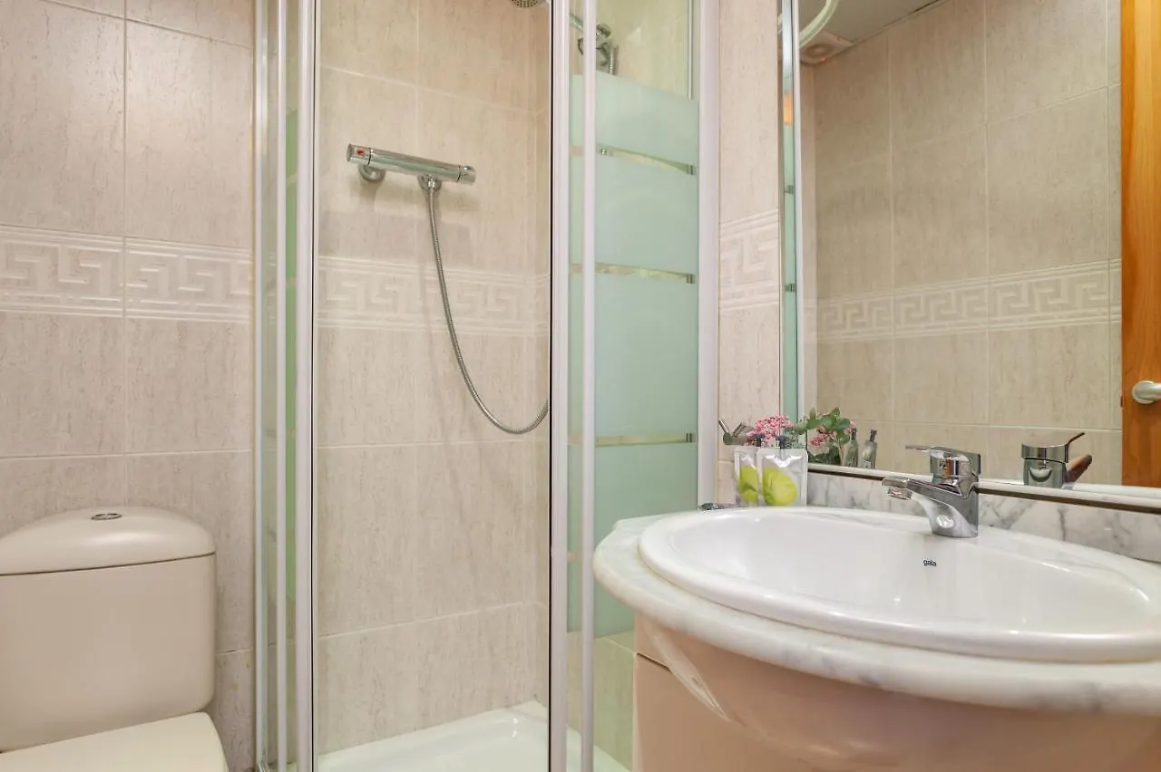 Flateli Paris Apartment Barcelona